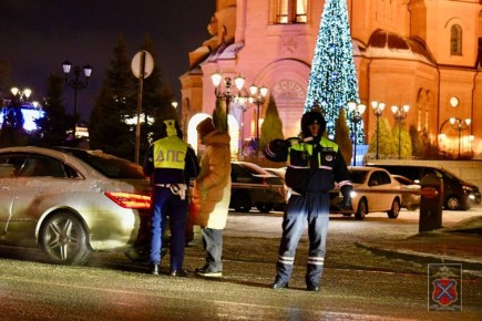Сотрудники Волгоградской полиции обеспечили правопорядок в Рождественский сочельник